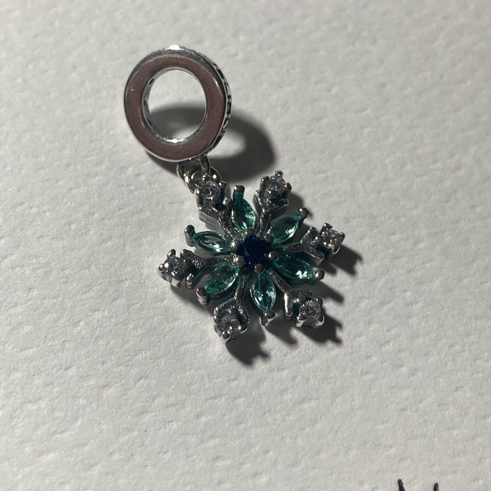 Pandora Snowflake Dangle S925 ale Gorgeous last one - Picture 6 of 6